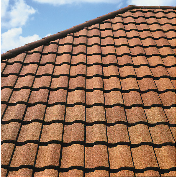 Зразок композитної черепиці Metrotile Roman Terracotta у помаранчевому кольорі